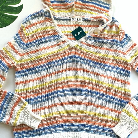 🌸ROXY Snow White Rainbow Sweater🌸 - Picture 4 of 8